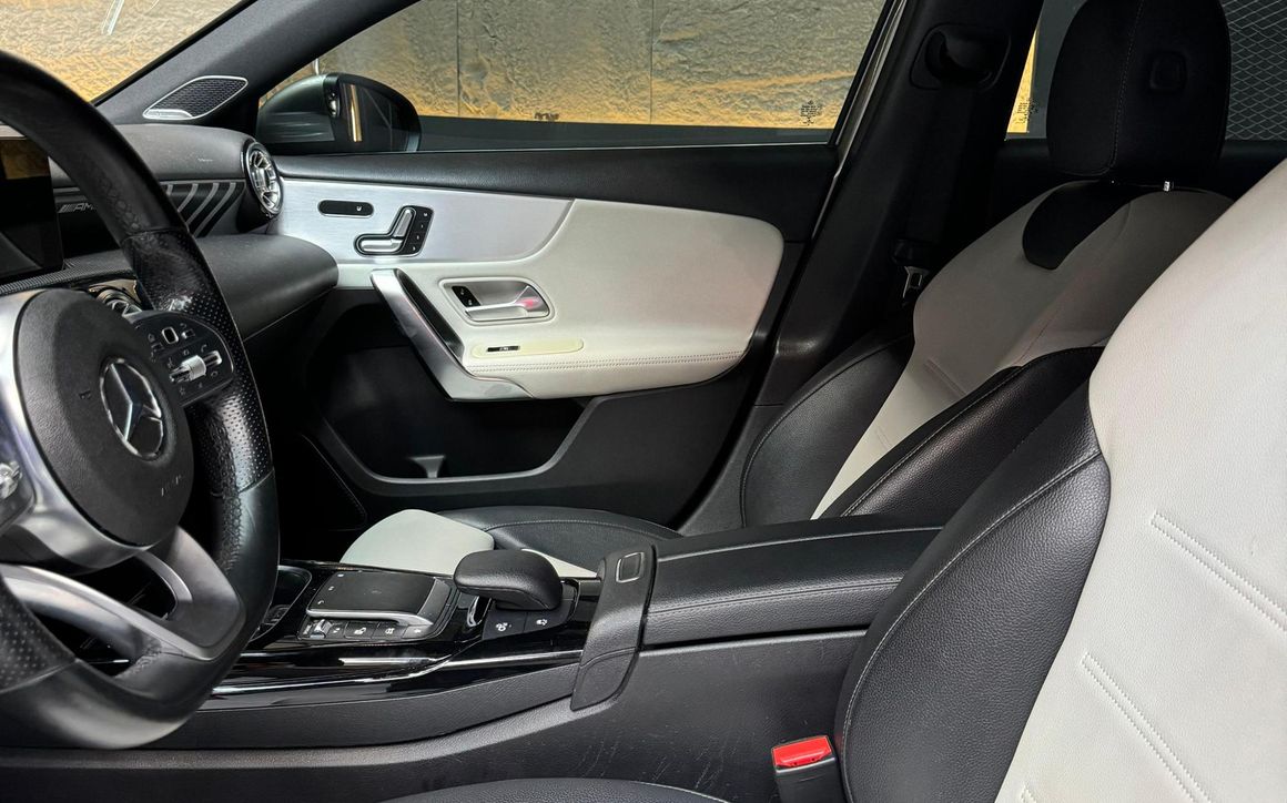 MERCEDES A35 - image 5
