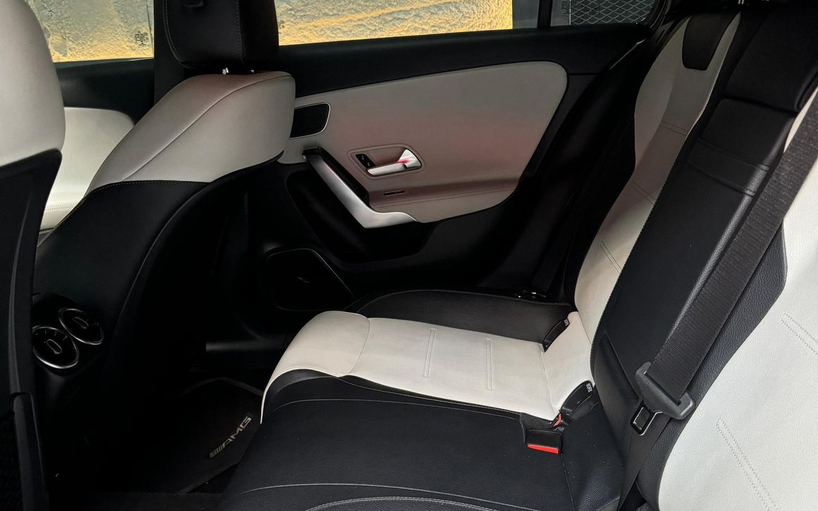 MERCEDES A35 - image 6