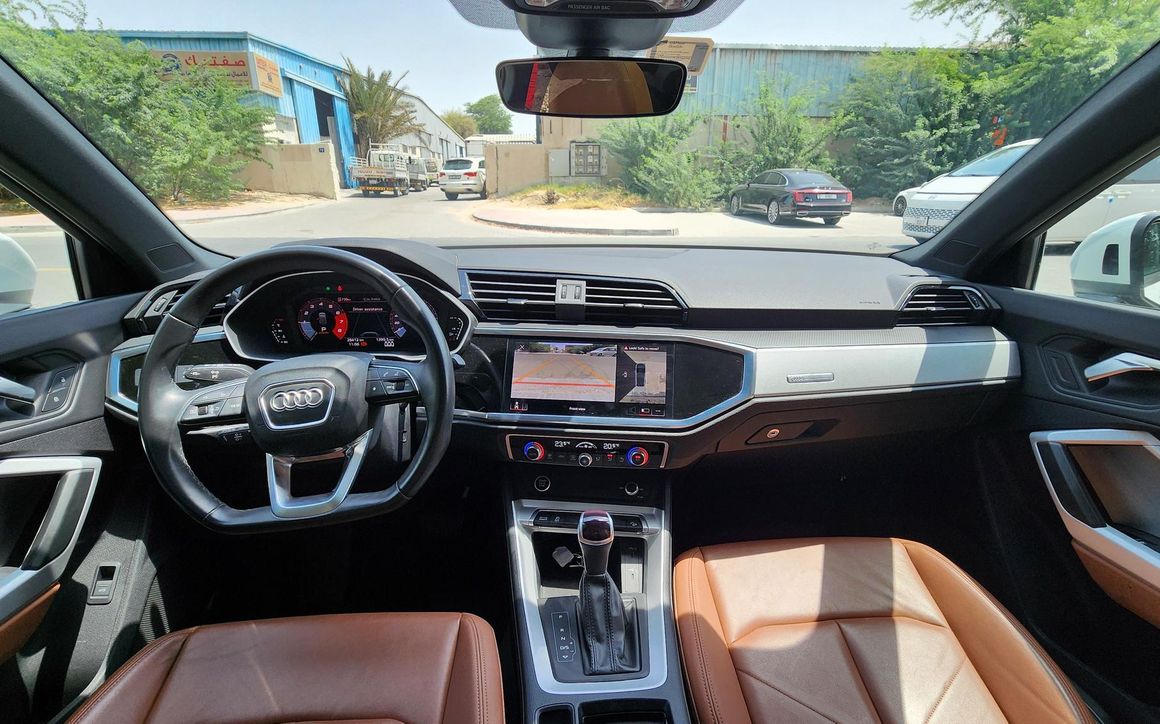 Audi Q3 - image 7