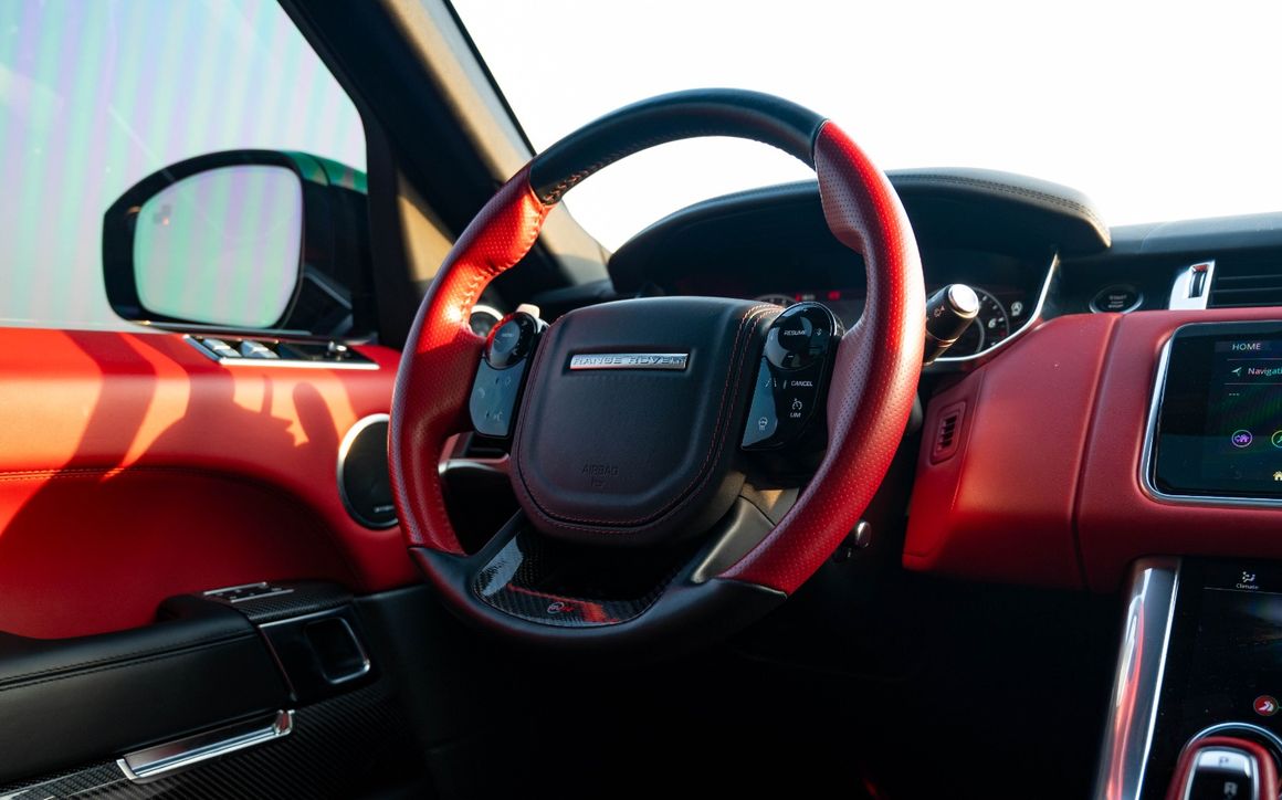 RANGE ROVER SPORT SVR - image 13