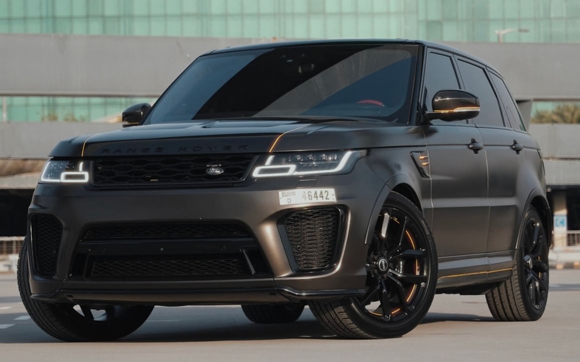 RANGE ROVER SPORT SVR - image 1