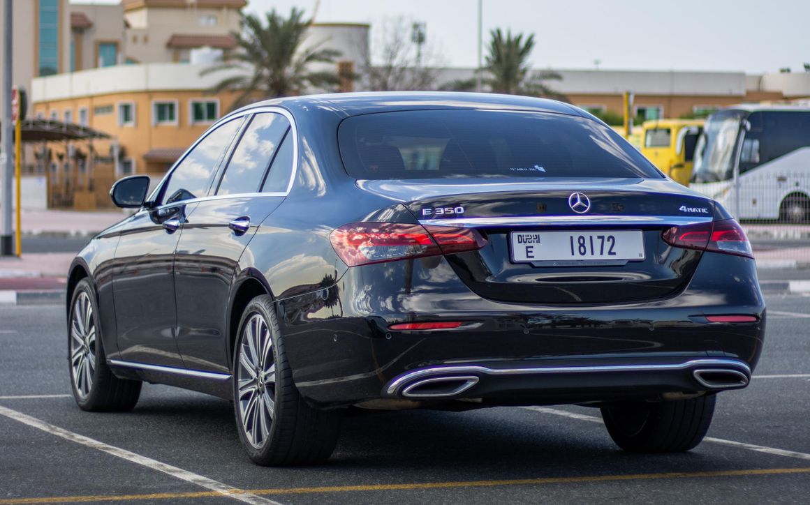Mercedes E350 - image 6