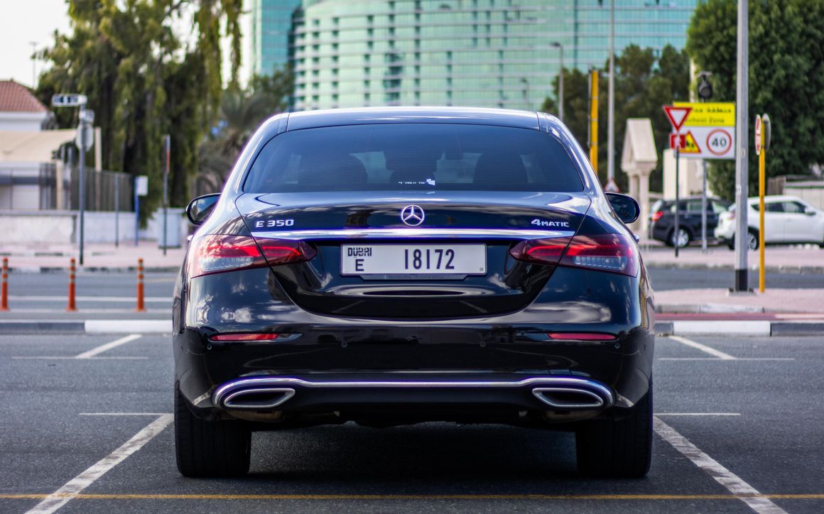 Mercedes E350 - image 7