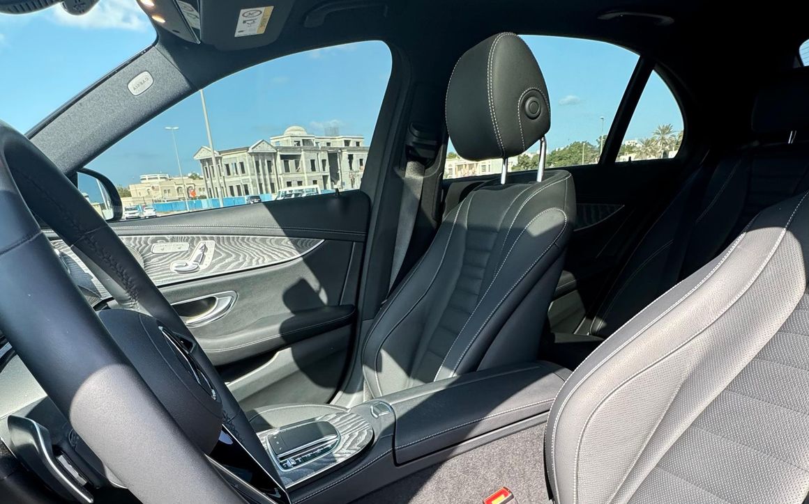 Mercedes E350 - image 10