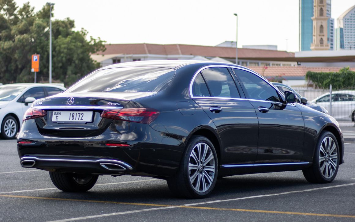 Mercedes E350 - image 8