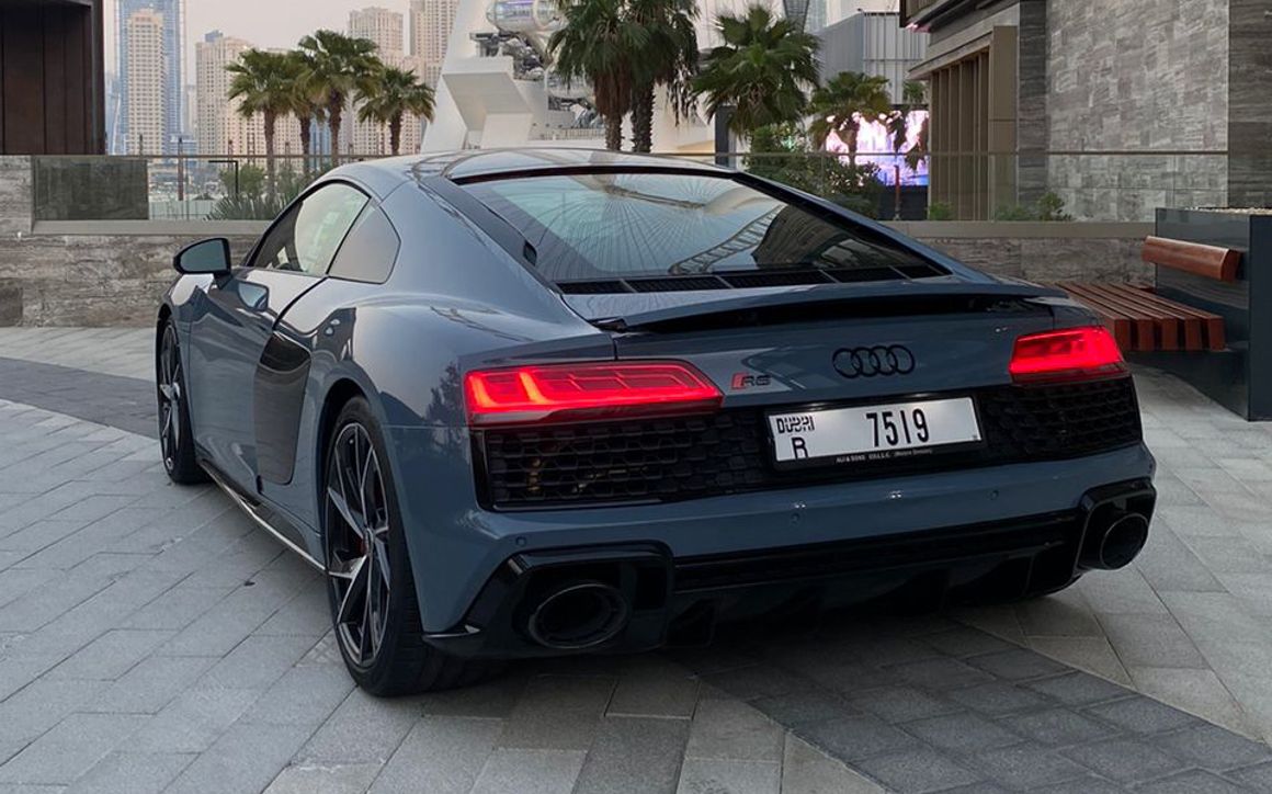 AUDI R8 - image 7