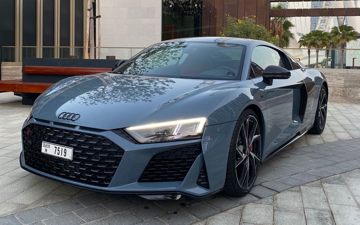 AUDI R8 - image 1