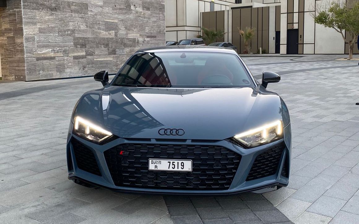 AUDI R8 - image 3