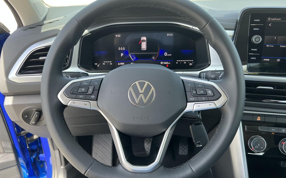 Volkswagen T-ROC - image 11