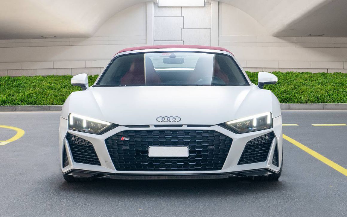 AUDI R8 Convertible - image 2