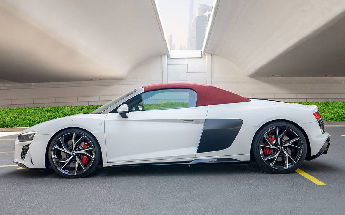 AUDI R8 Convertible - image 3