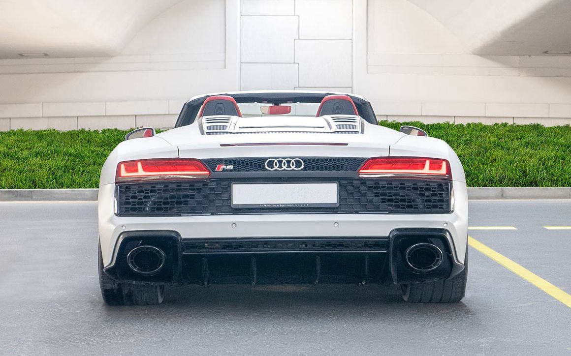 AUDI R8 Convertible - image 5