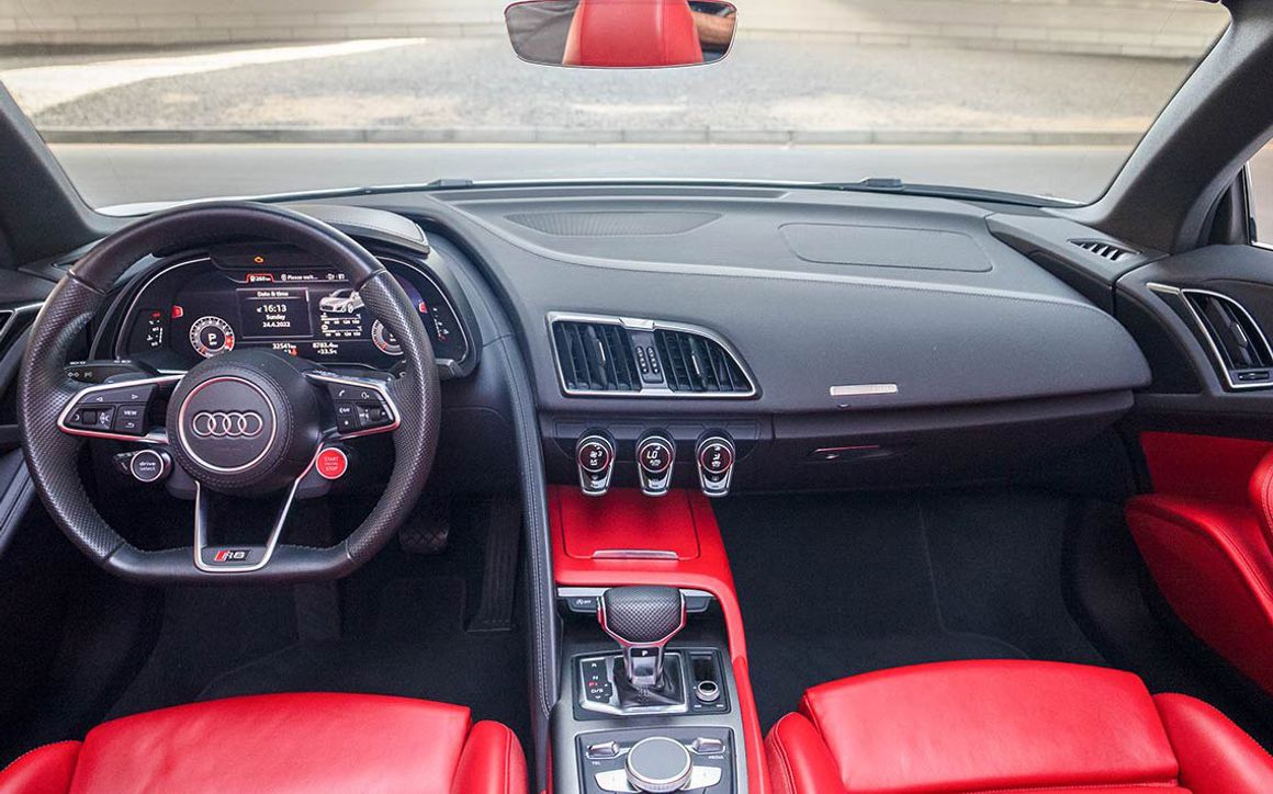 AUDI R8 Convertible - image 6