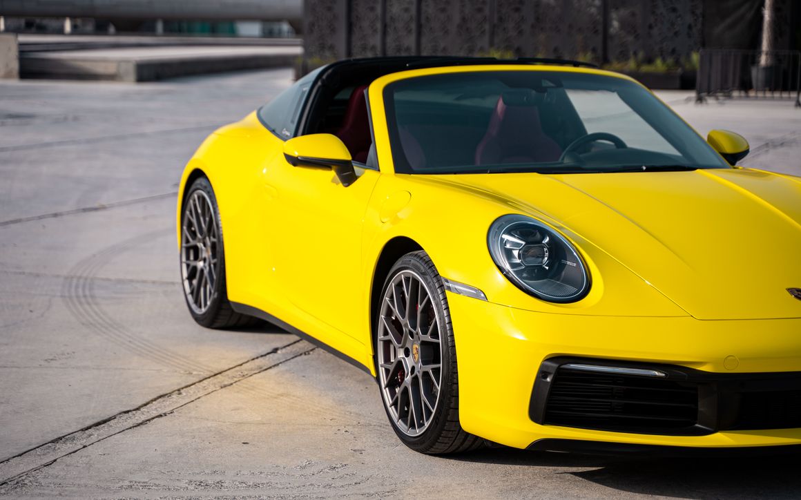PORSCHE 911 TARGA 4S - image 6