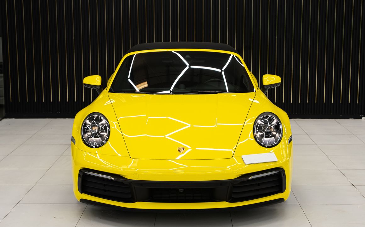 PORSCHE 911 TARGA 4S - image 9