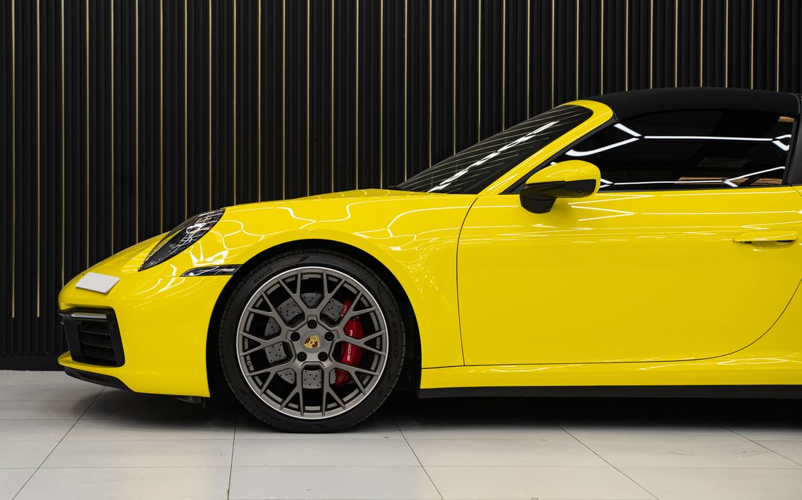 PORSCHE 911 TARGA 4S - image 10