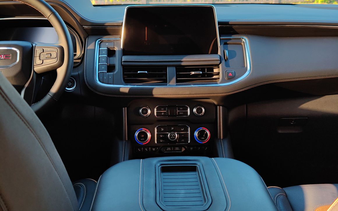 GMC Yukon - image 5