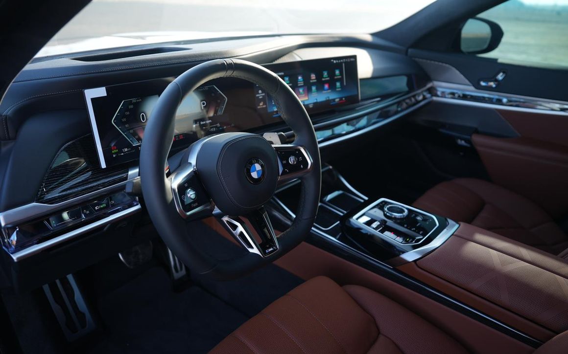 BMW 740 - image 5