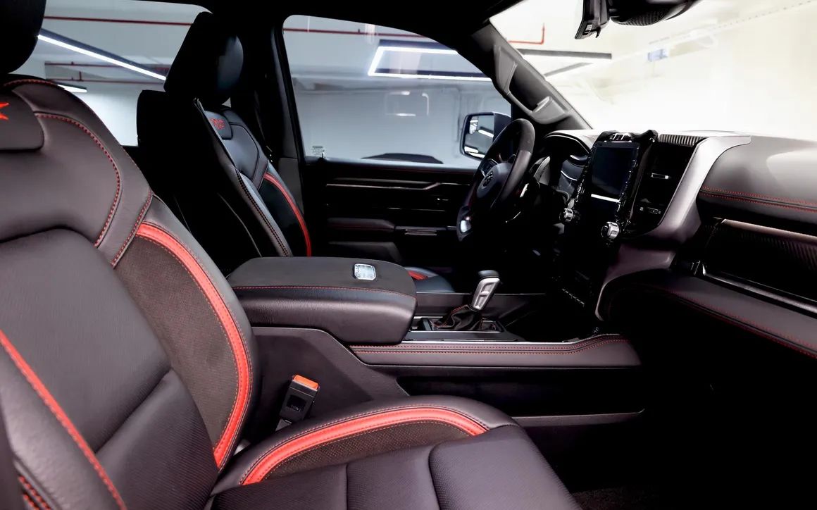 Dodge Ram - image 10