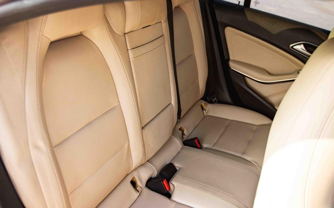 MERCEDES CLA250 - image 11