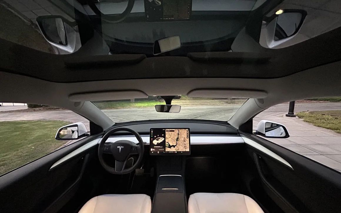 TESLA Model Y - image 6