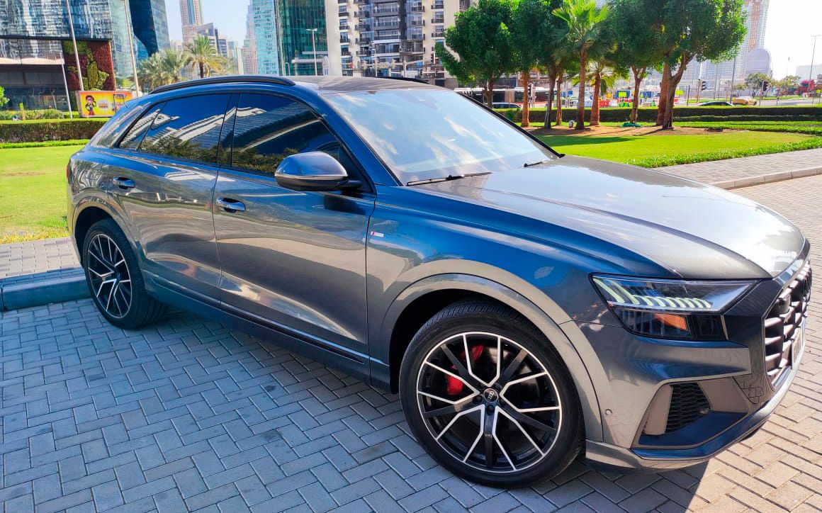 Audi Q8 S-Line Quattro - image 3