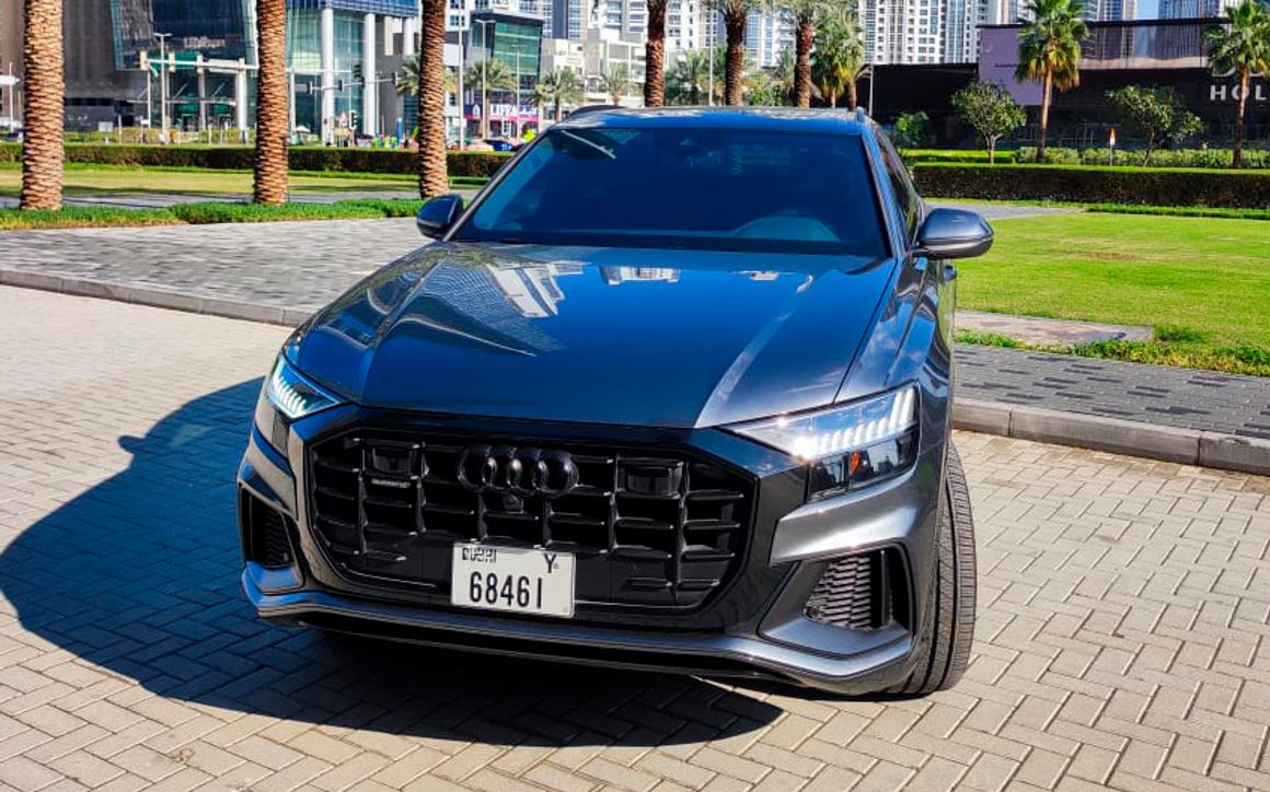 Audi Q8 S-Line Quattro - image 1