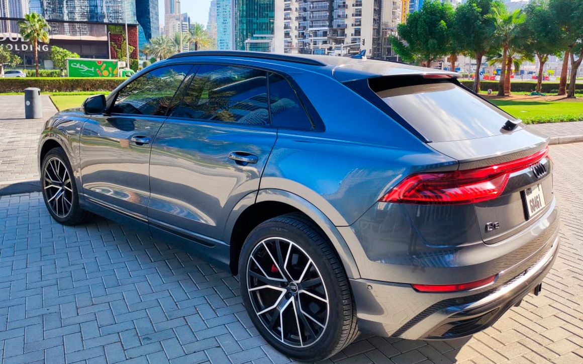 Audi Q8 S-Line Quattro - image 4