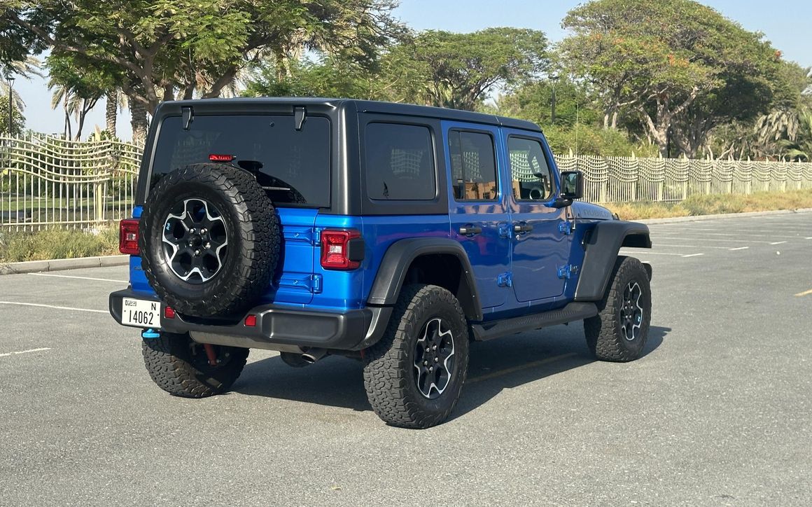 Jeep Wrangler - image 8