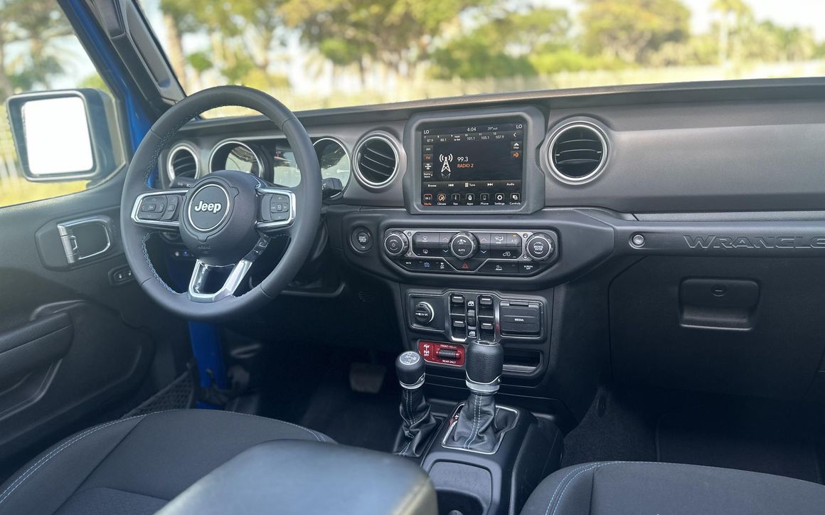 Jeep Wrangler - image 14