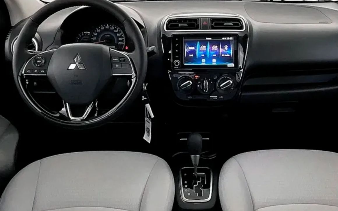 MITSUBISHI ATTRAGE - image 6