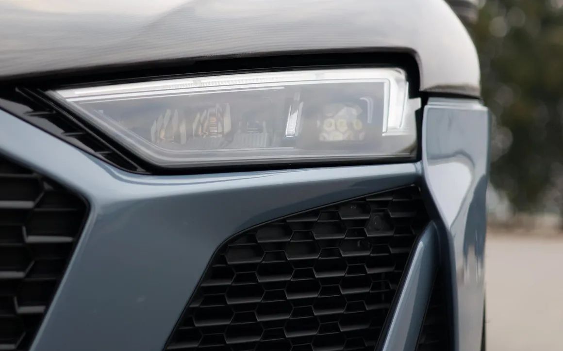 Audi R8 Sport V10 Blue - image 14