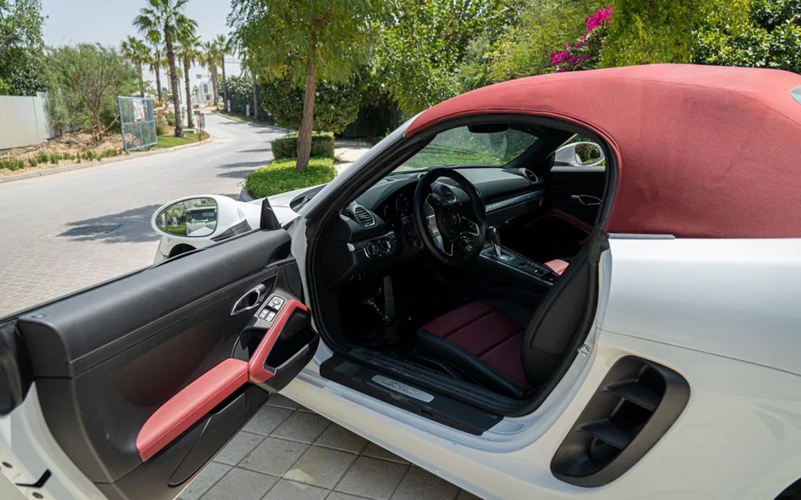 Porsche Boxster - image 8