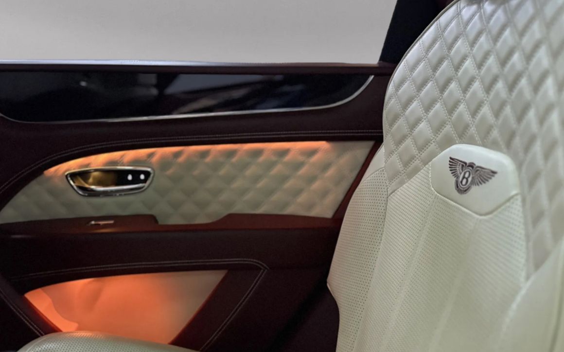 Bentley Bentayga - image 14