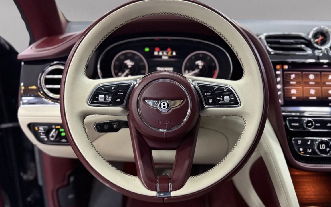 Bentley Bentayga - image 11