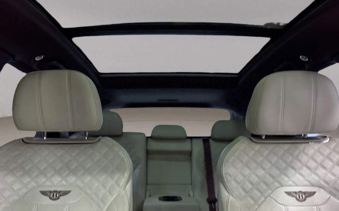 Bentley Bentayga - image 13
