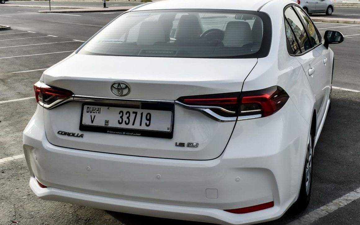 Toyota Corolla STD - image 3
