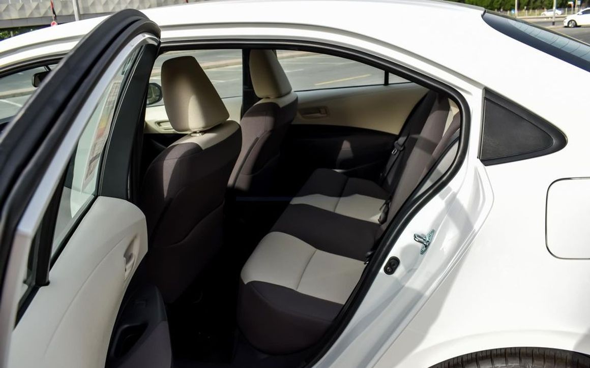 Toyota Corolla STD - image 6