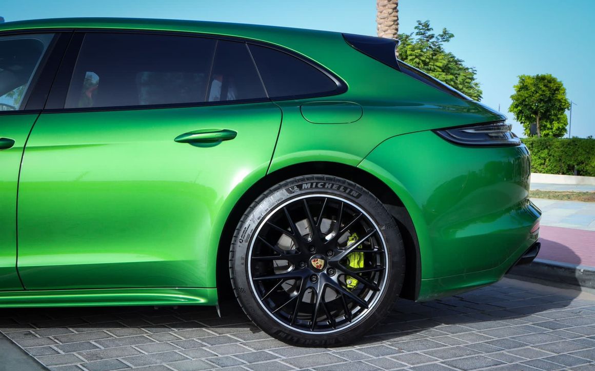 Porsche panamera 4s - image 2