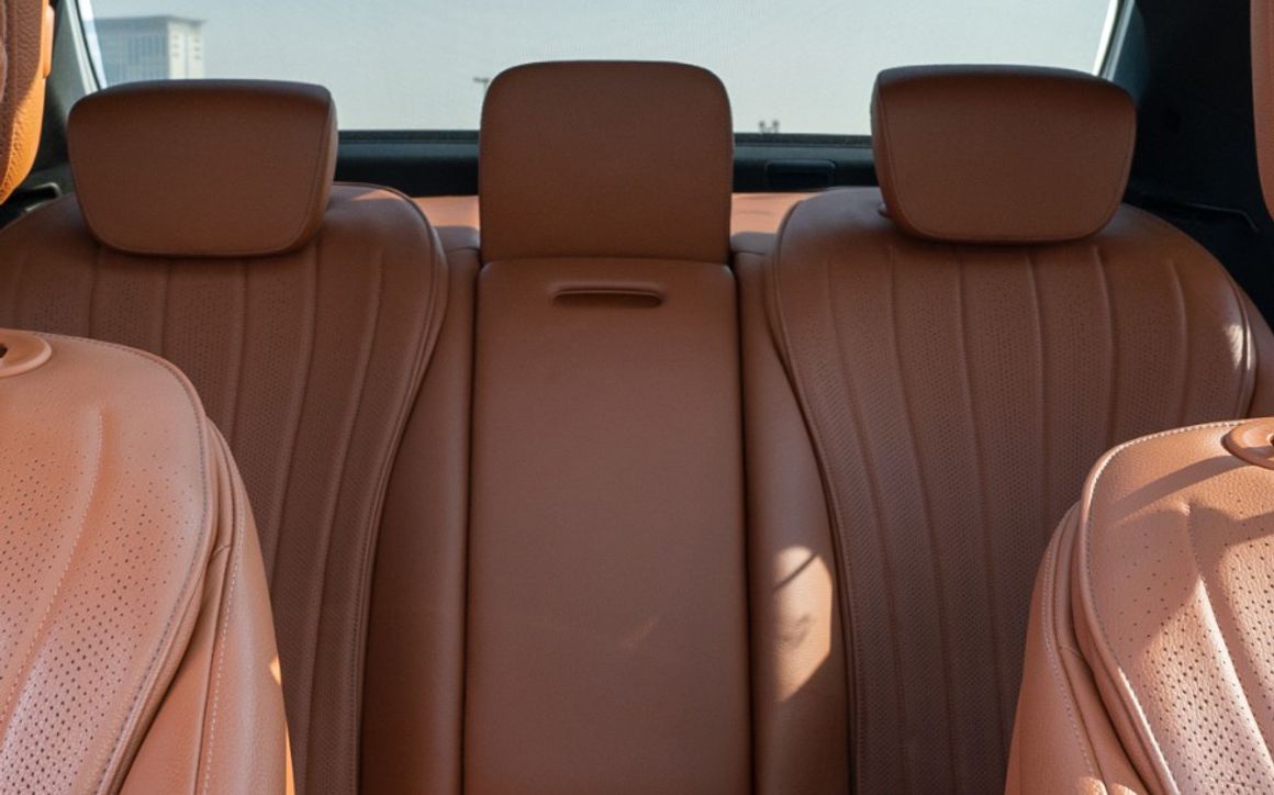 Mercedes Benz S500 - image 9