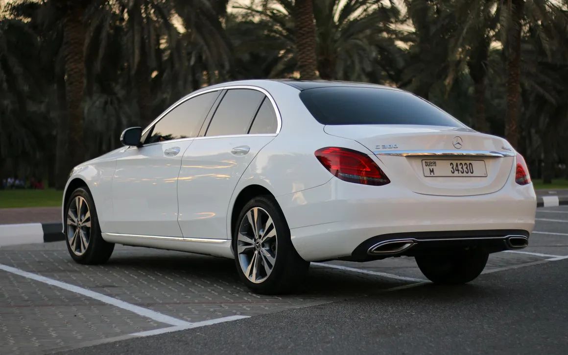MERCEDES C300 - image 7
