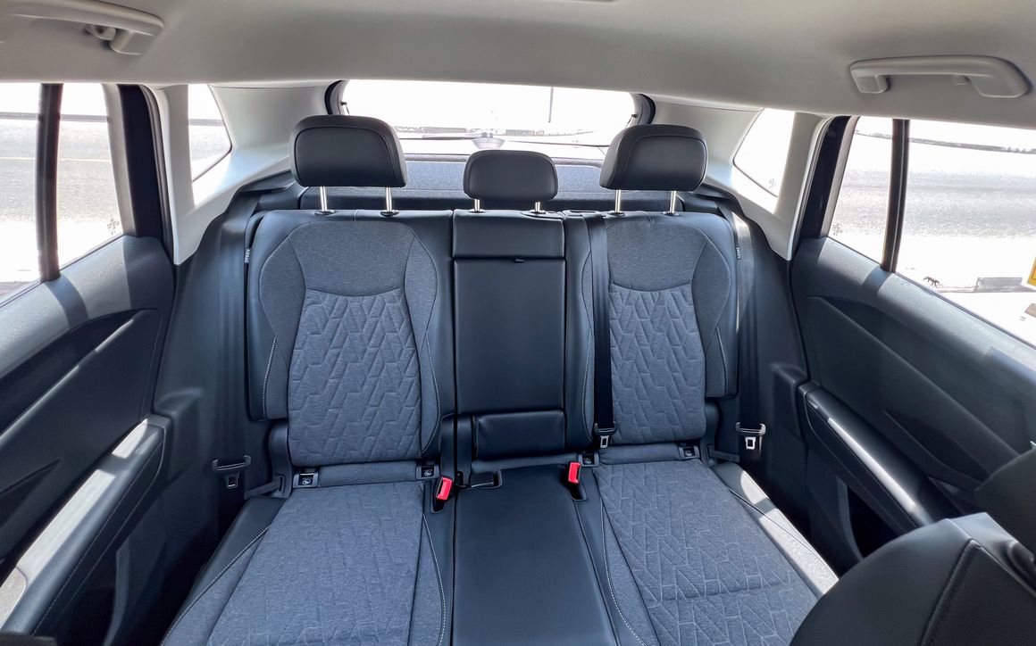 VOLKSWAGEN TIGUAN LIFE - image 8