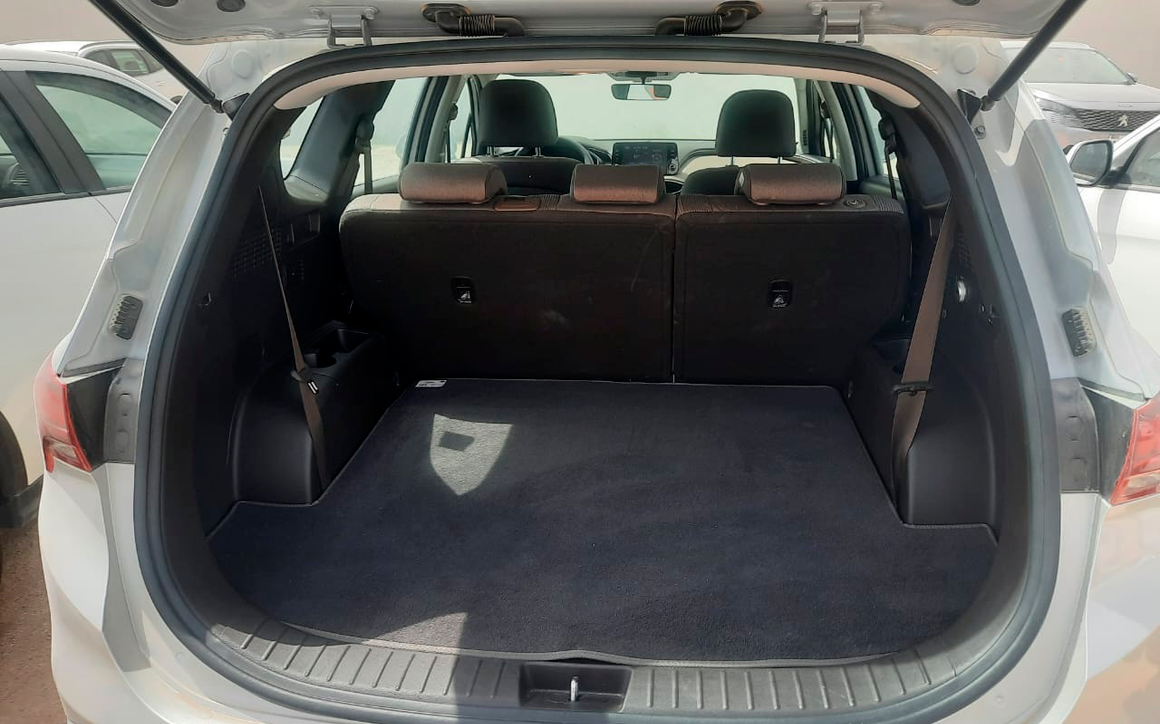 Hyundai Santa Fe - image 6