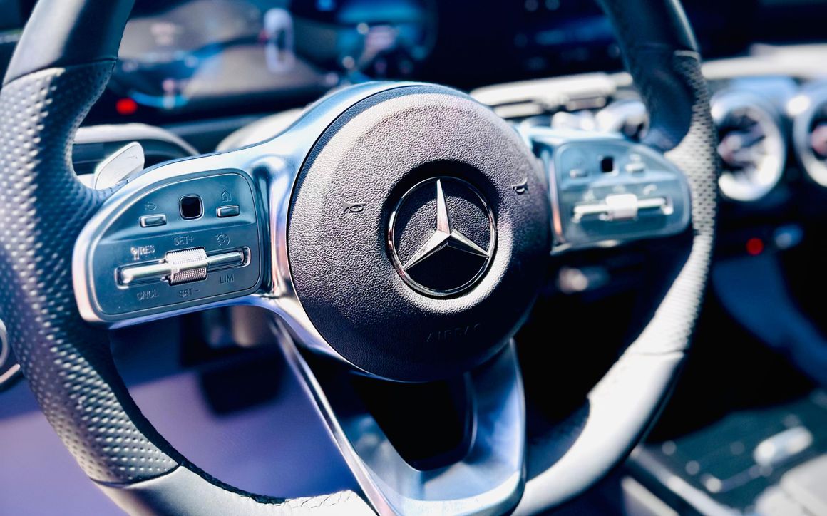 Mercedes A200L - image 7