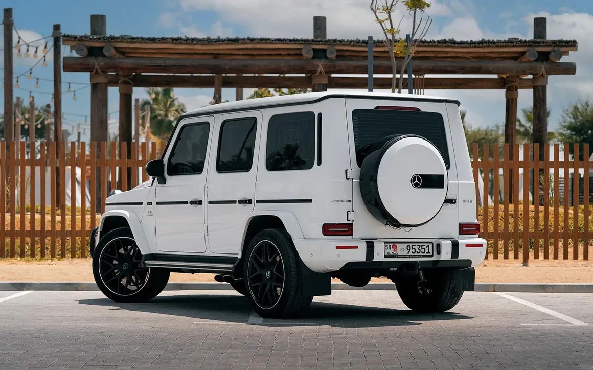 MERCEDES G63 - image 4