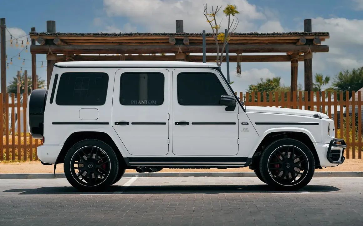 MERCEDES G63 - image 2