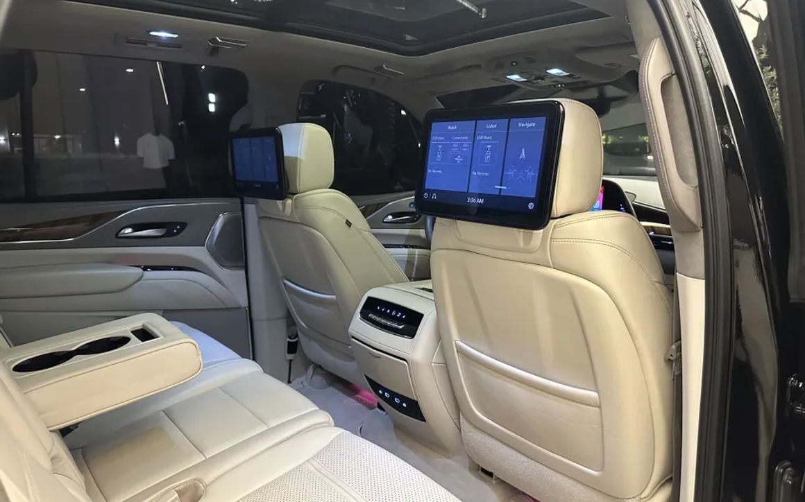 Cadillac Escalade - image 13