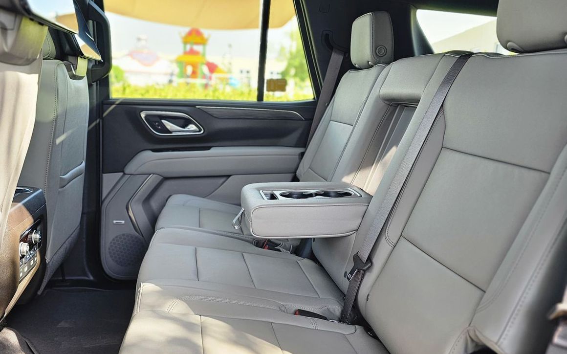 CHEVROLET TAHOE - image 12