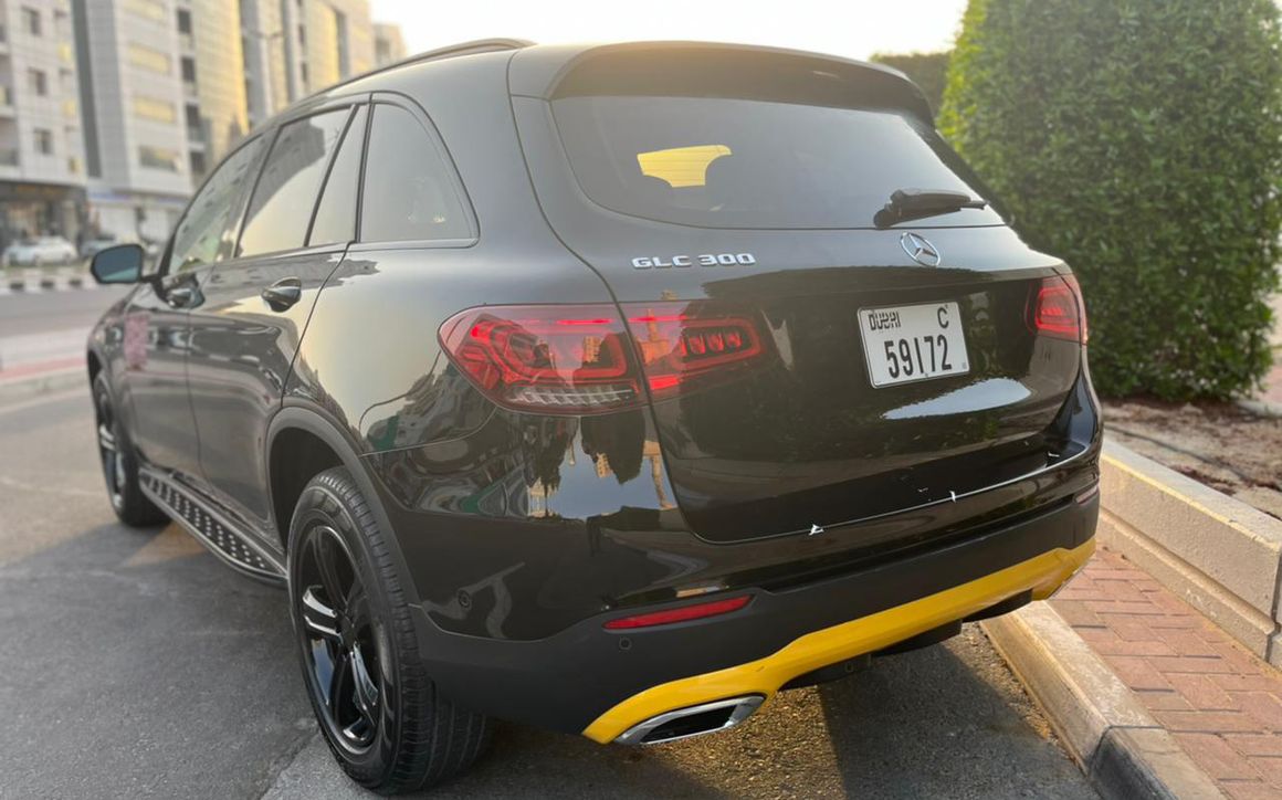Mercedes GLC300 - image 6