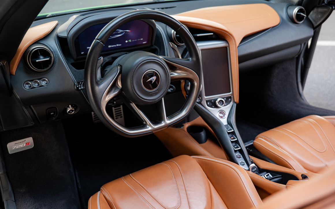 Mclaren 720S Spyder - image 8